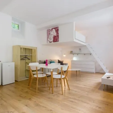 Apartment Calm In The Center Of